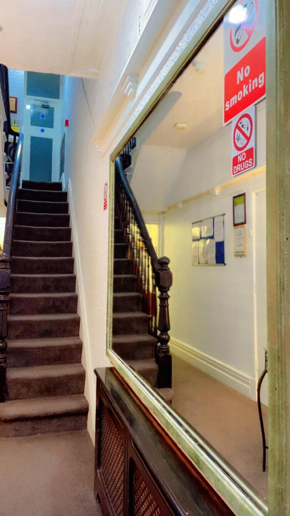 Fern Villa Hotel - Albert Road Блекпул Екстериор снимка